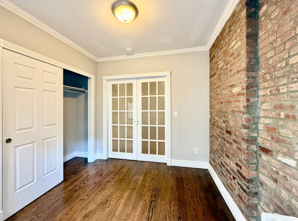 388 E 10th St – photo 1
