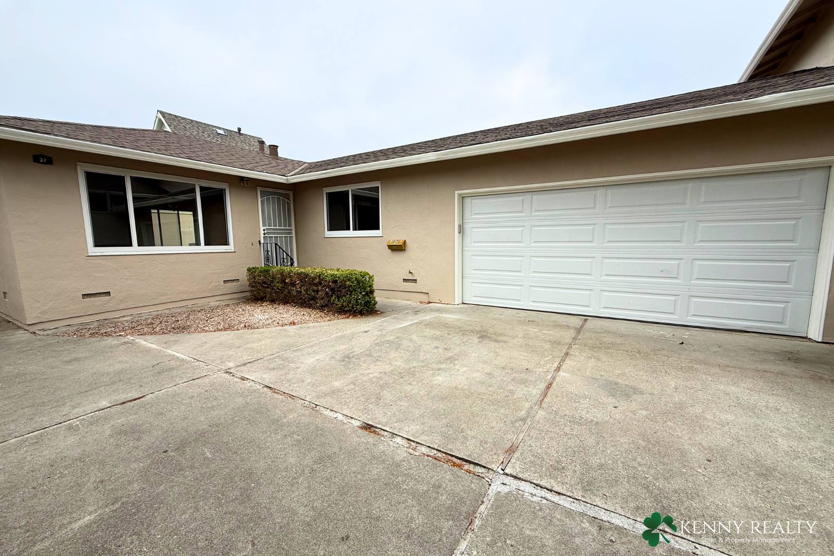 Spacious 3Br 2Ba Duplex Home In Millbrae With Private Yard 2 Car Garage – photo 1 of 84