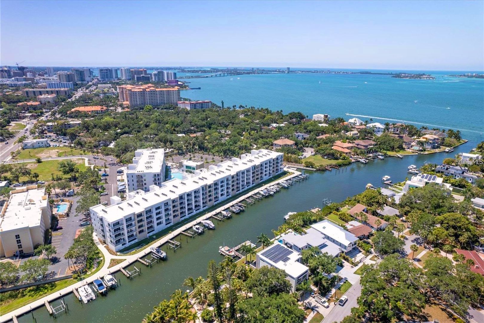 Luxurious, Fully Furnished, Waterfront Sarasota Condo – photo 1
