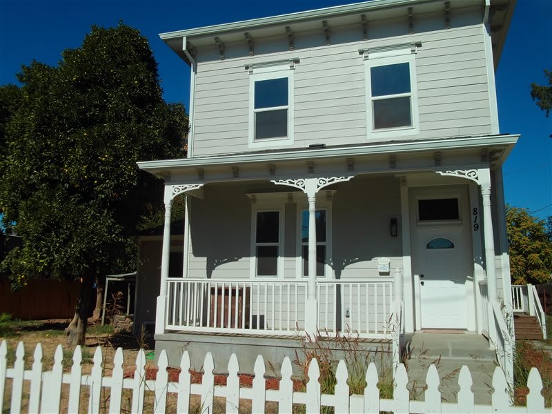 819 6th Street – photo 1