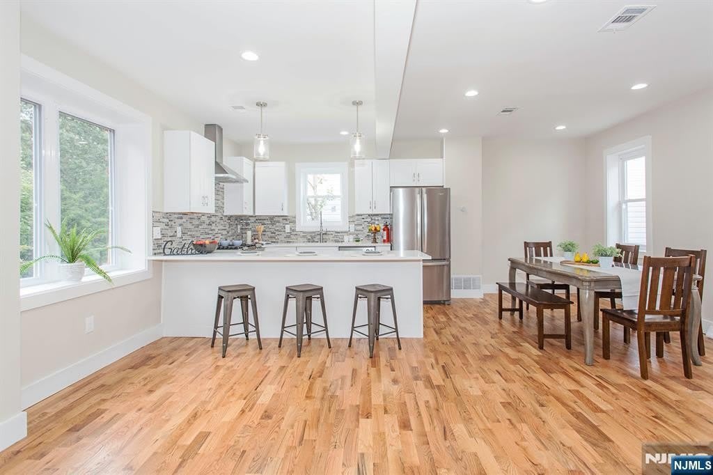 2389 3rd Street – photo 1