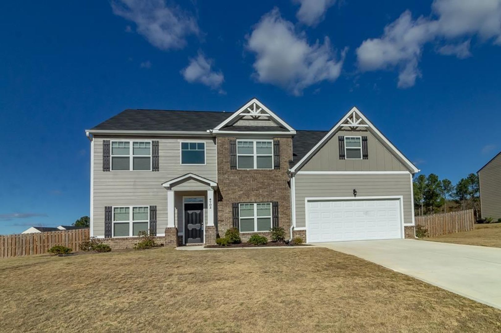 Spacious 5 Bedroom in Southwind Village – photo 1