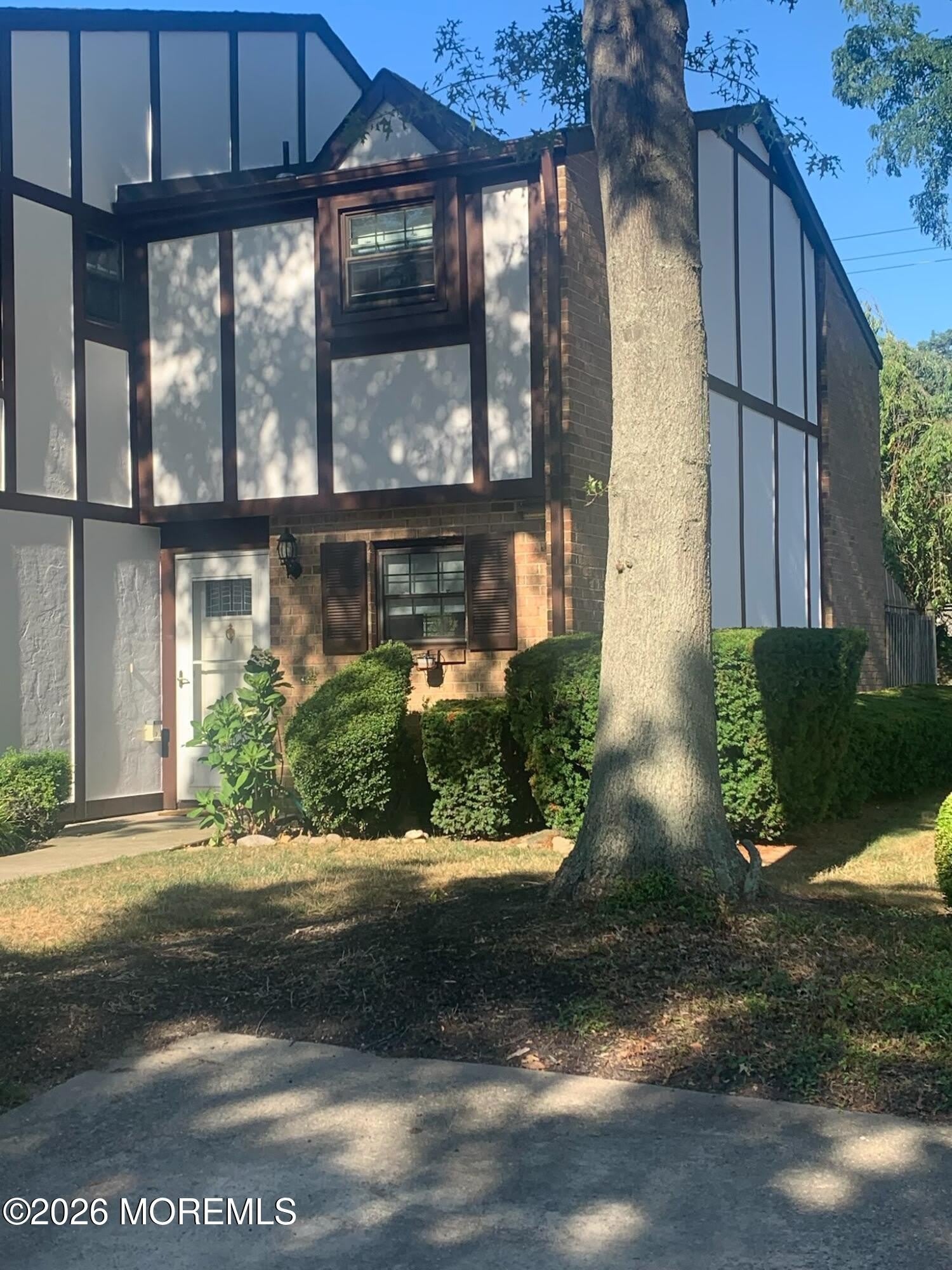 63 Apple Drive – photo 1 of 29