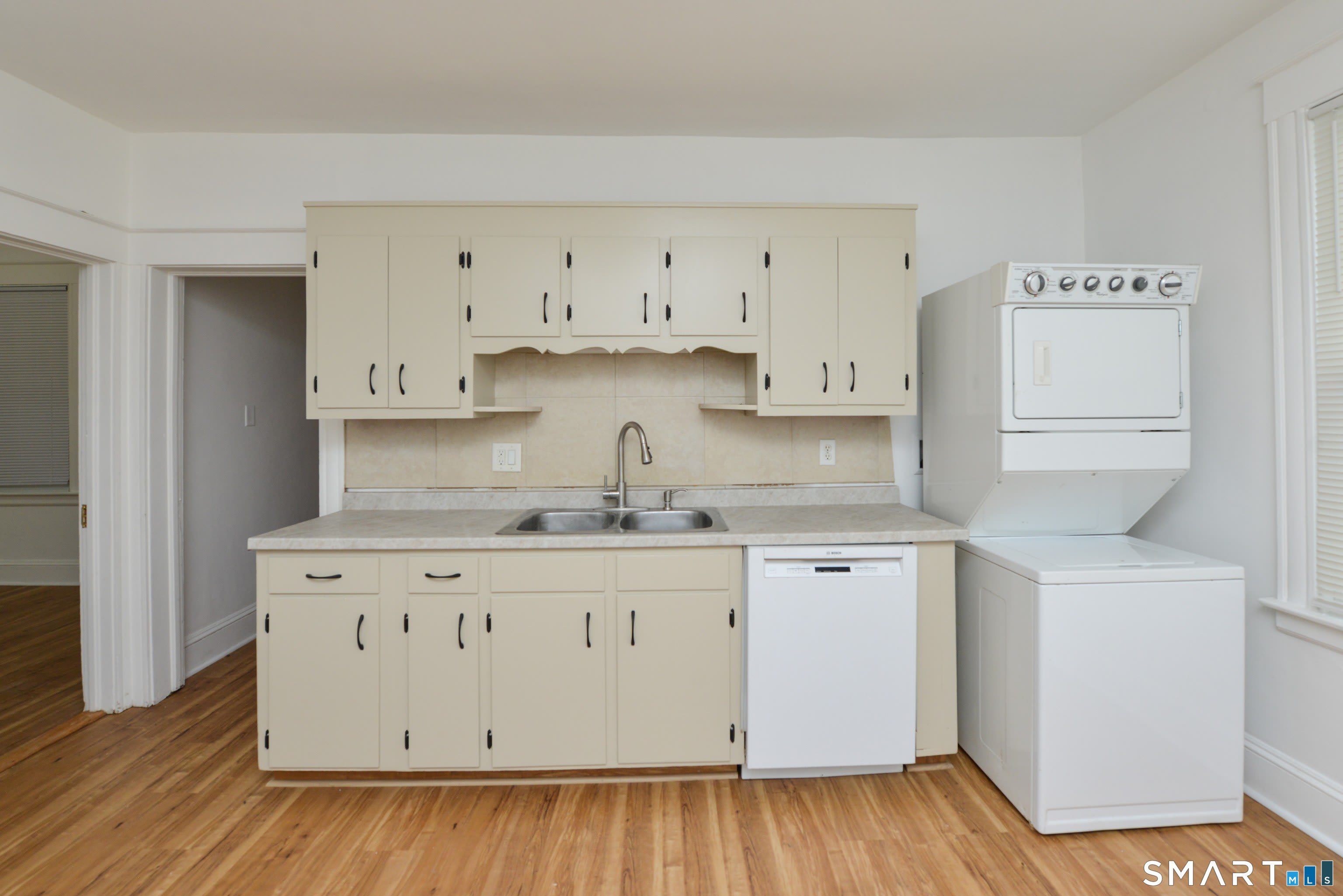 390 Clinton Street – photo 1