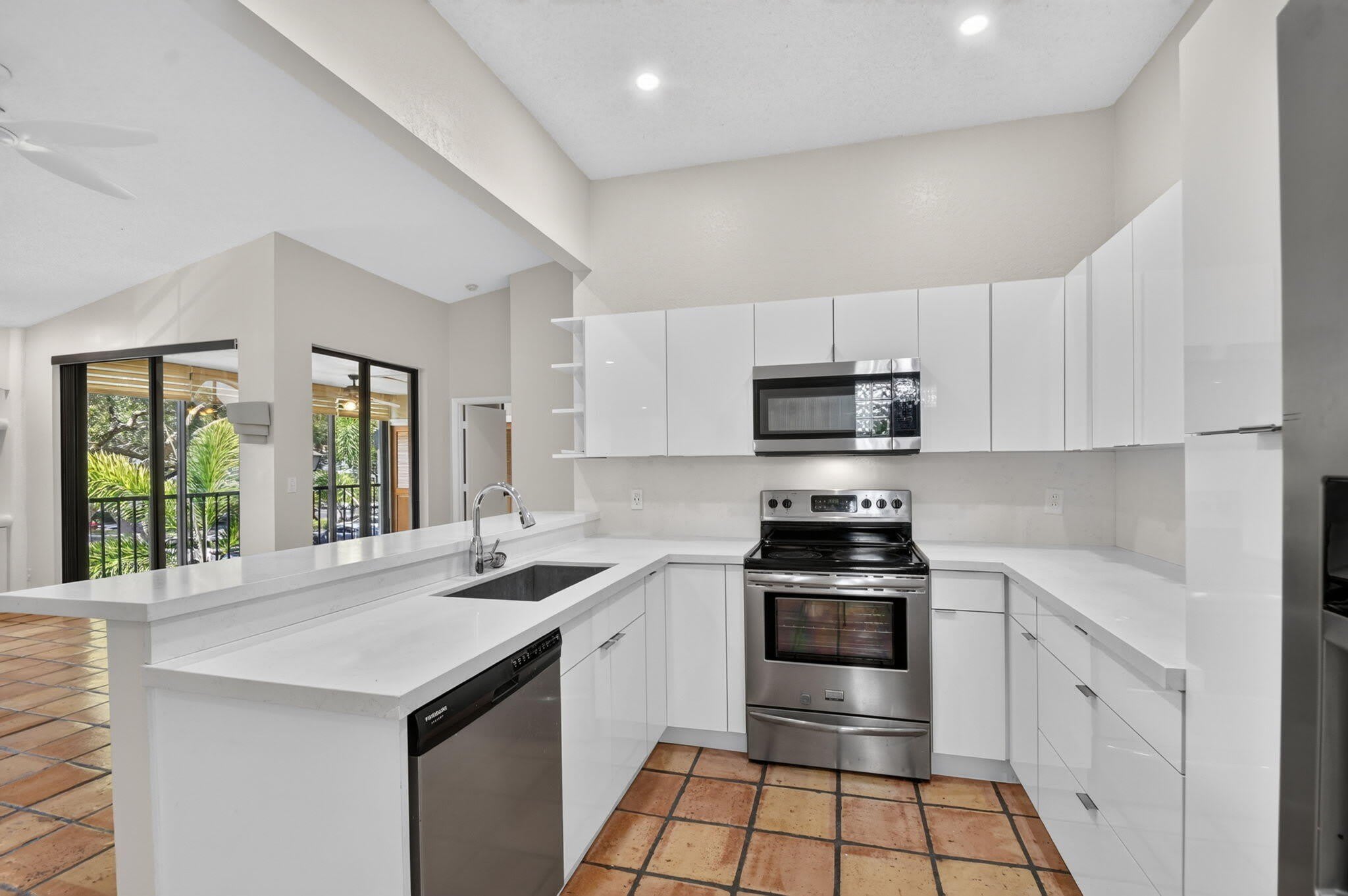 5451 Verona Drive – photo 1