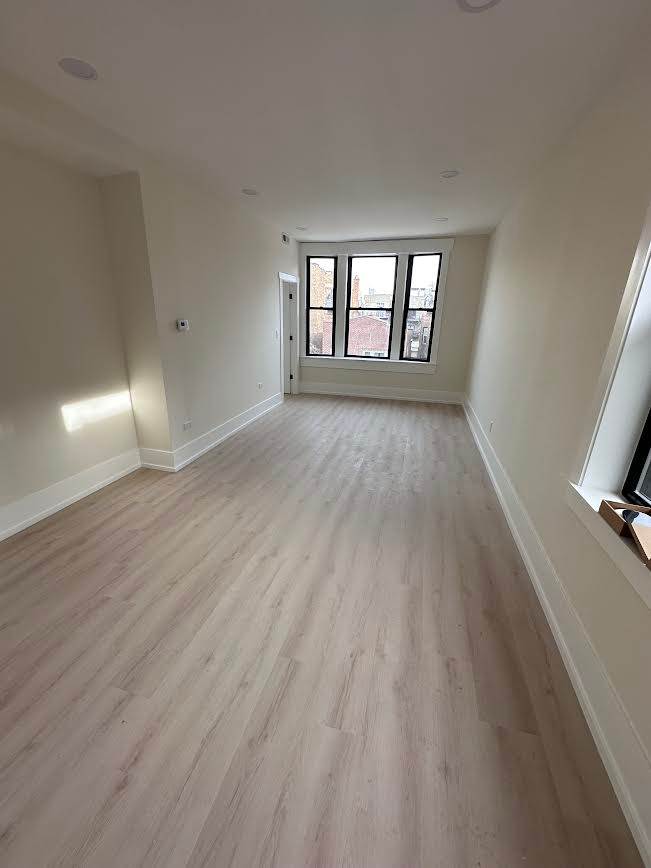 944 North Damen Avenue – photo 1