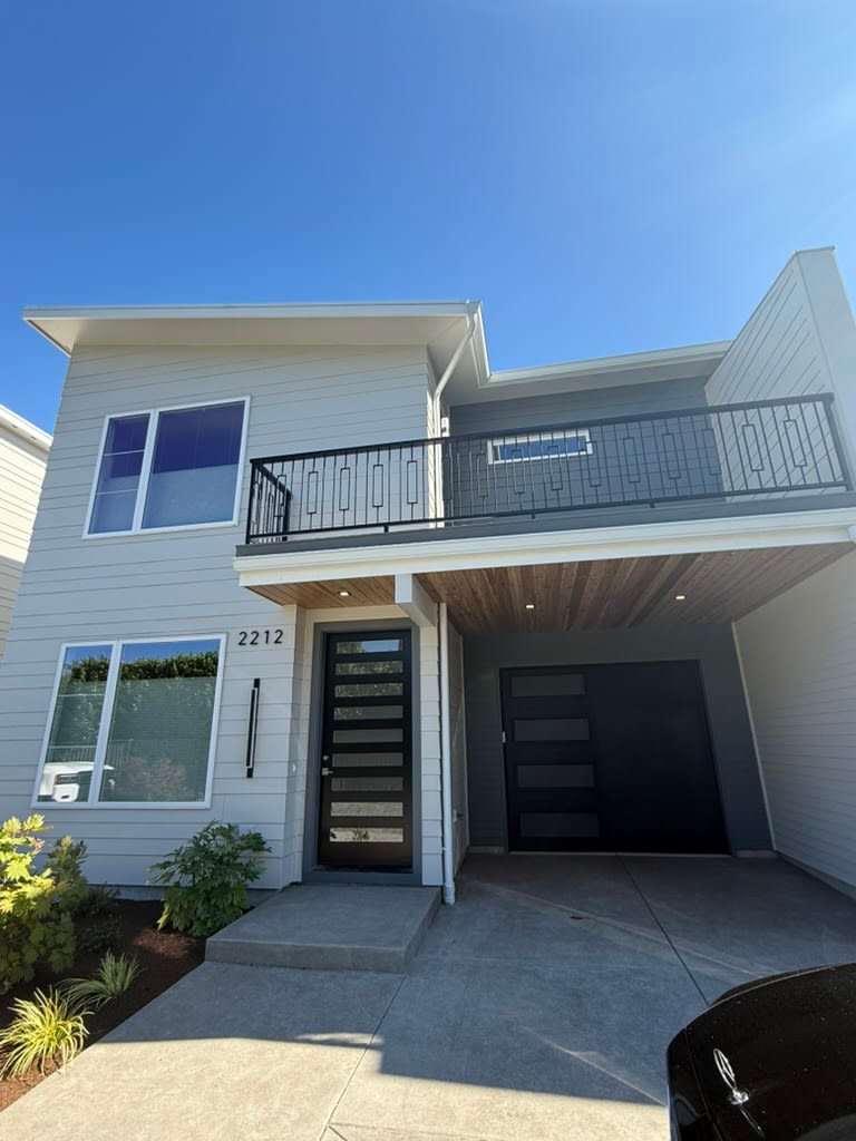 2212 Emerson Drive – photo 1