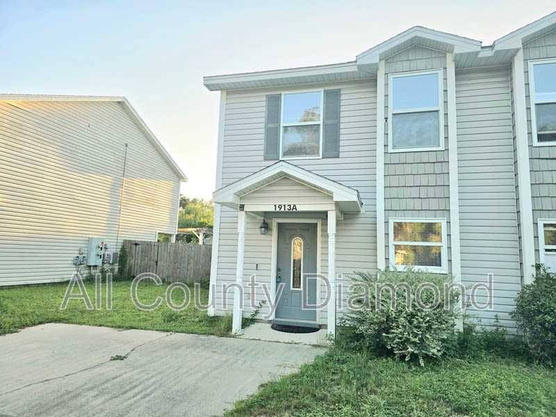 1913 Laurel Ave – photo 1