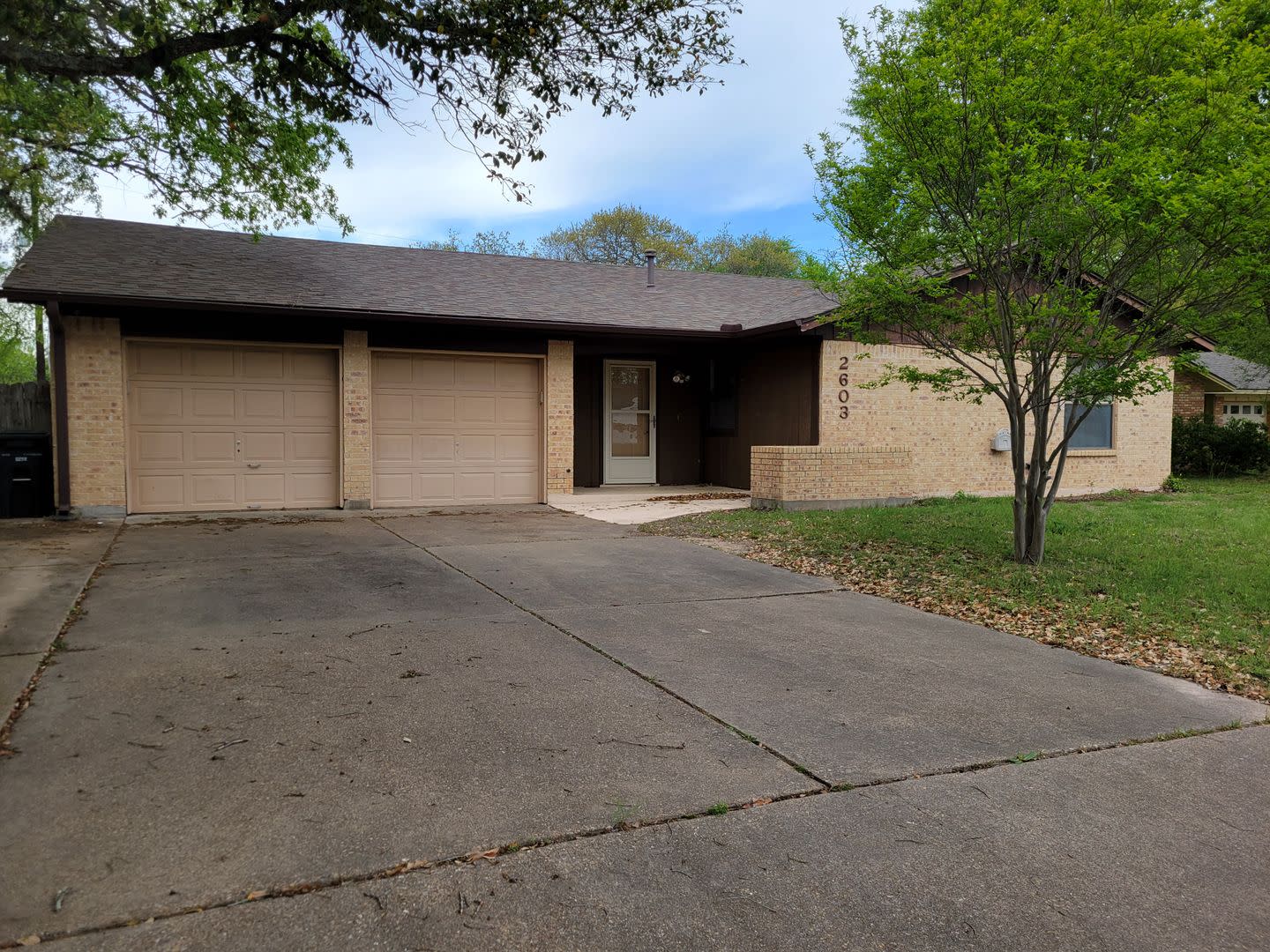 College Station 3 Bedroom 2 Bath 2 Car Garage House With Fenced In Back Yard – photo 1
