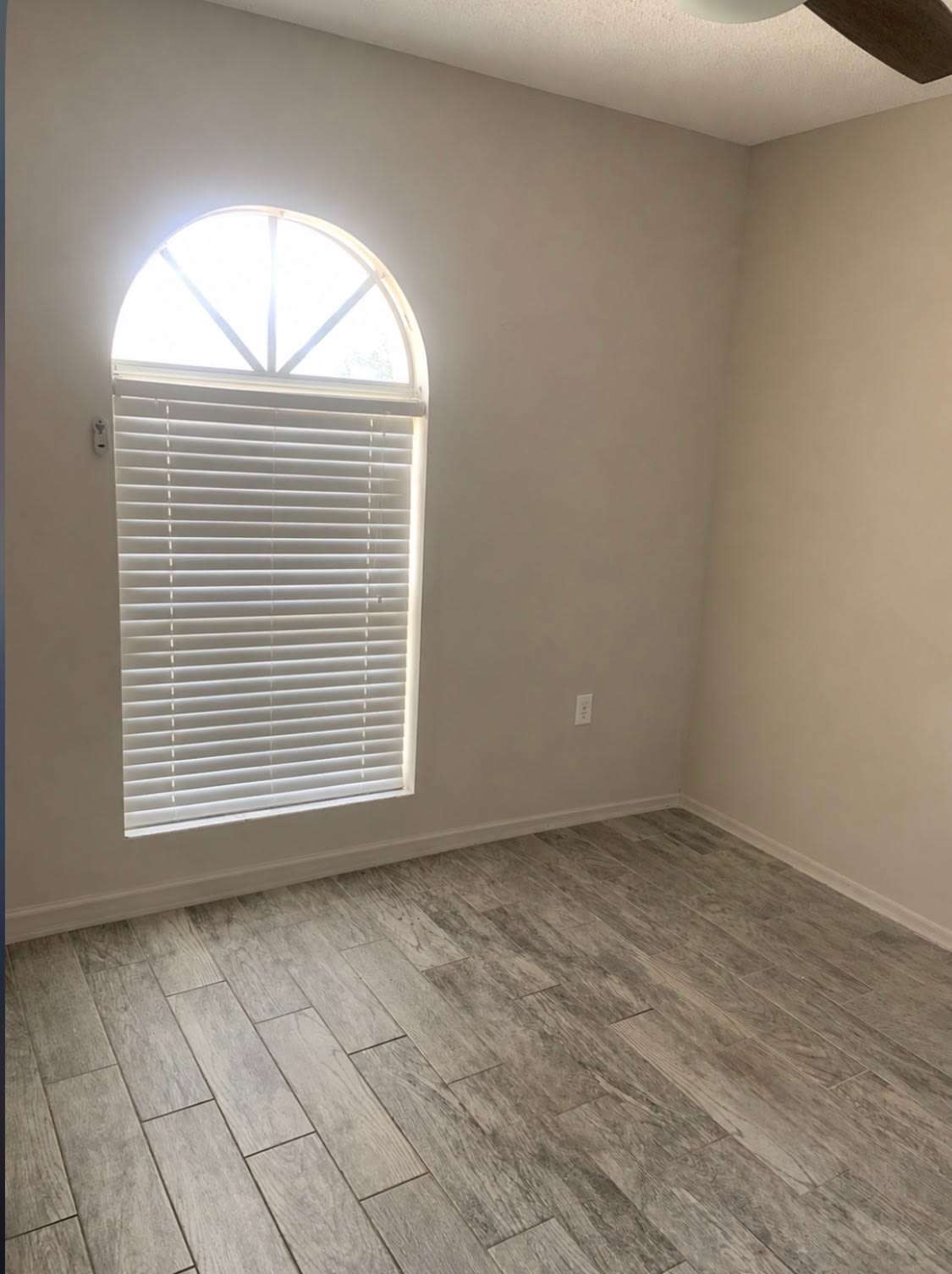 766 Hunt Dr – photo 1