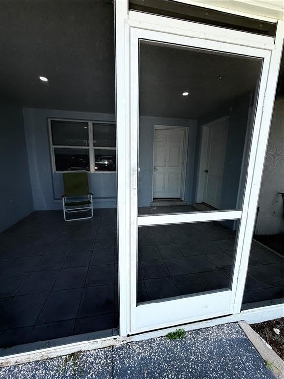 4375 Golden Gate Pkwy – photo 1 of 7