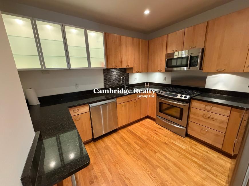 371 Broadway – photo 1
