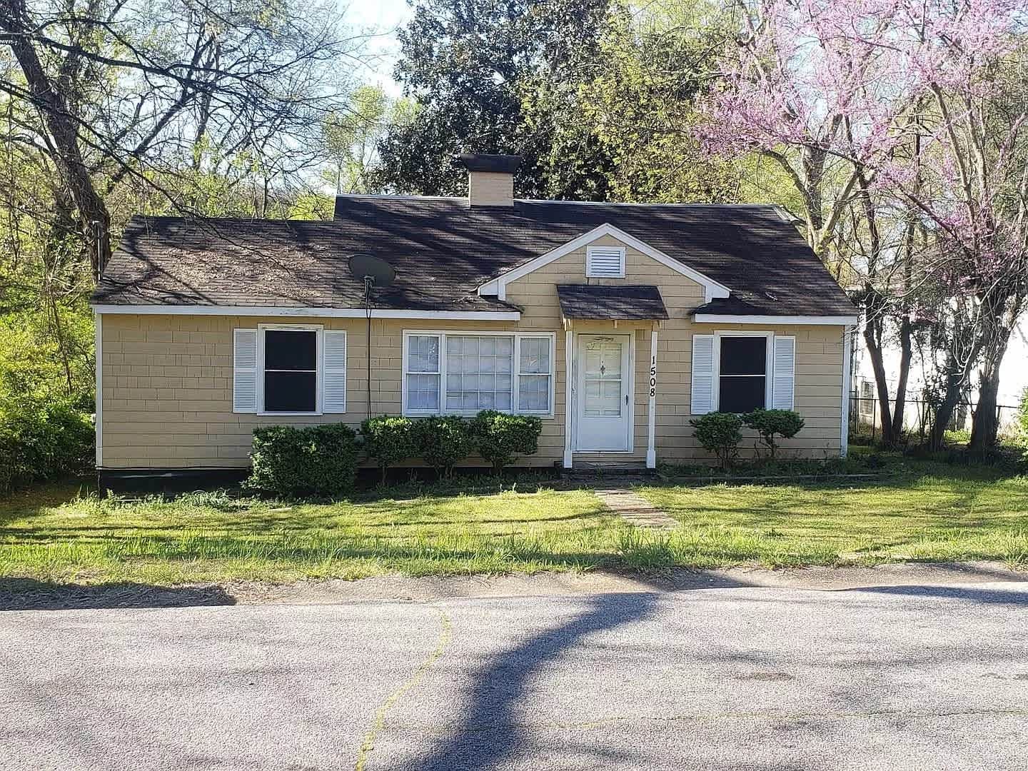 500 Off First Months Rent – photo 1