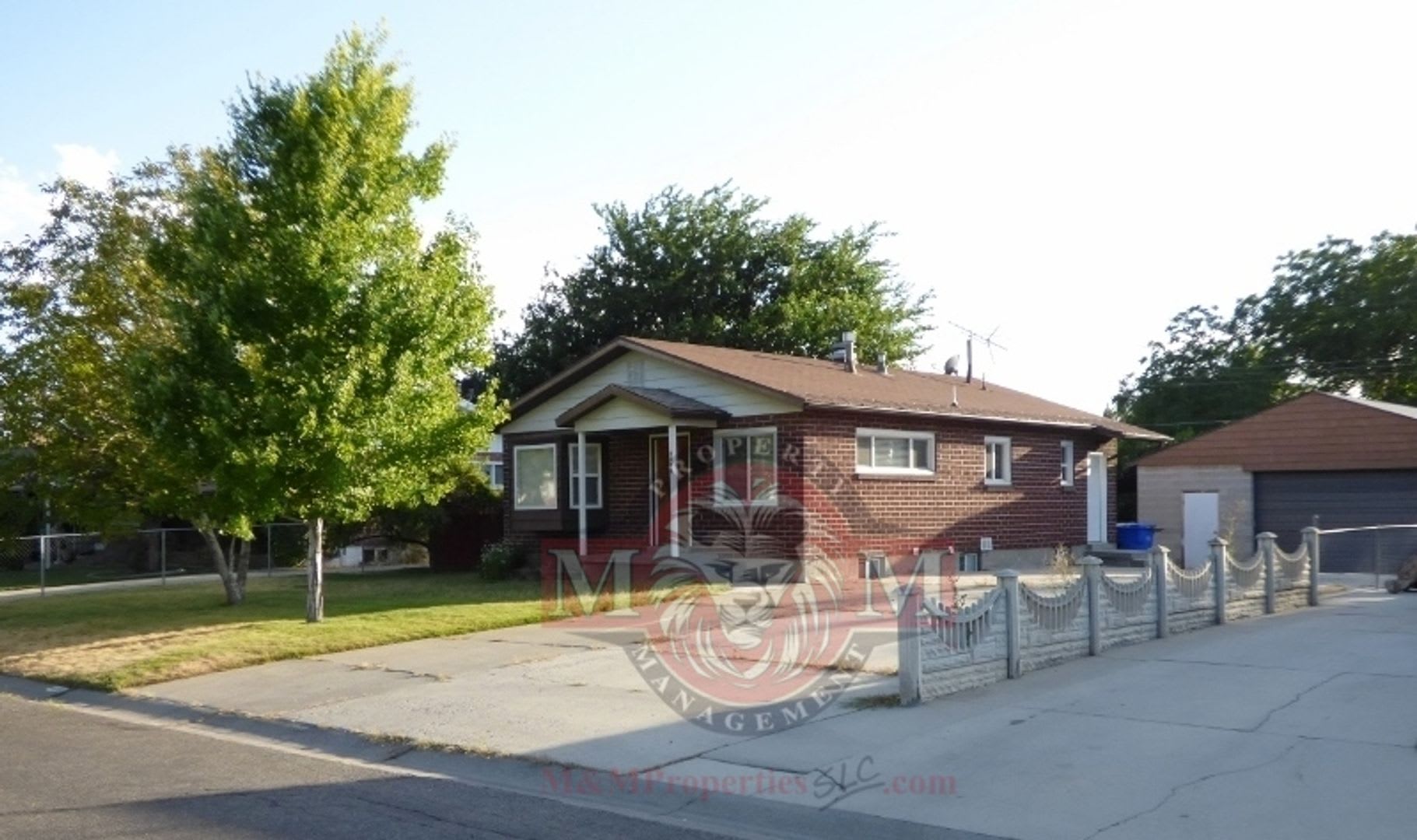 Great 4 Bd 2 Bath Home in Sandy – photo 1 of 28