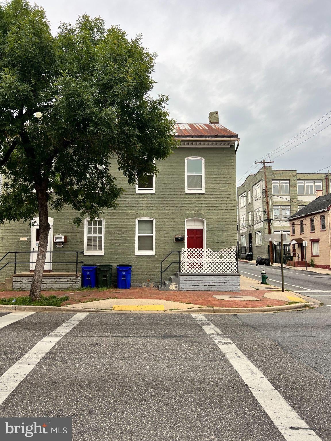 148 E WASHINGTON Street – photo 1