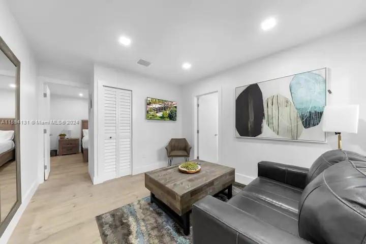 4290 Southwest 9th Street – photo 1