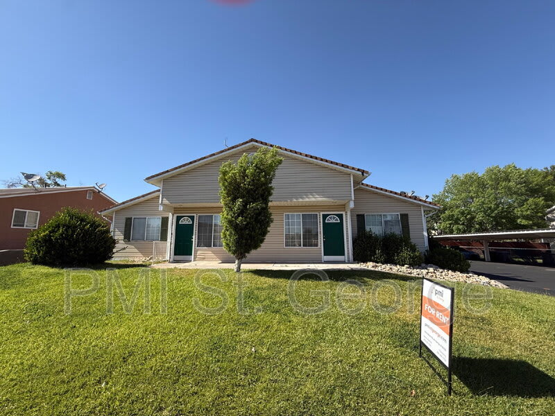 2605 East 700 North – photo 1
