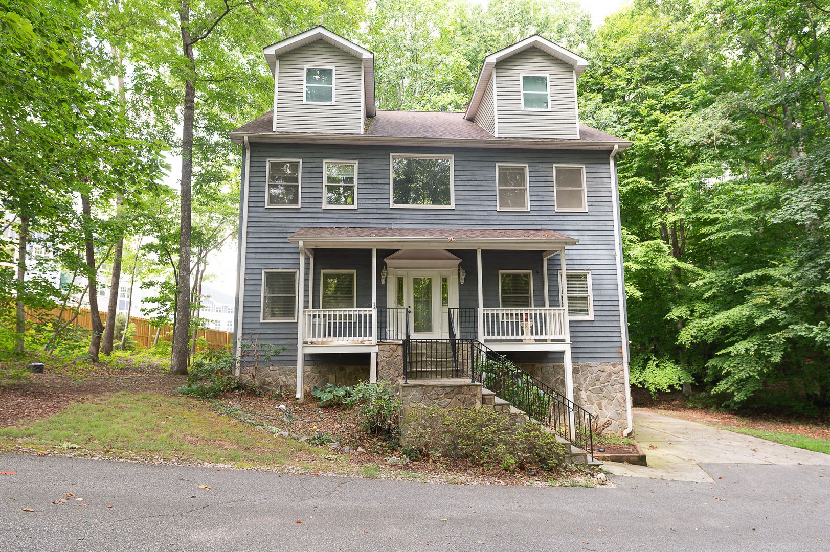 Spacious 3100 sq ft 3 bedroom 2.5 bath home on over 1.5 acres in Oak Ridge NC w/2 car garage – photo 1 of 41