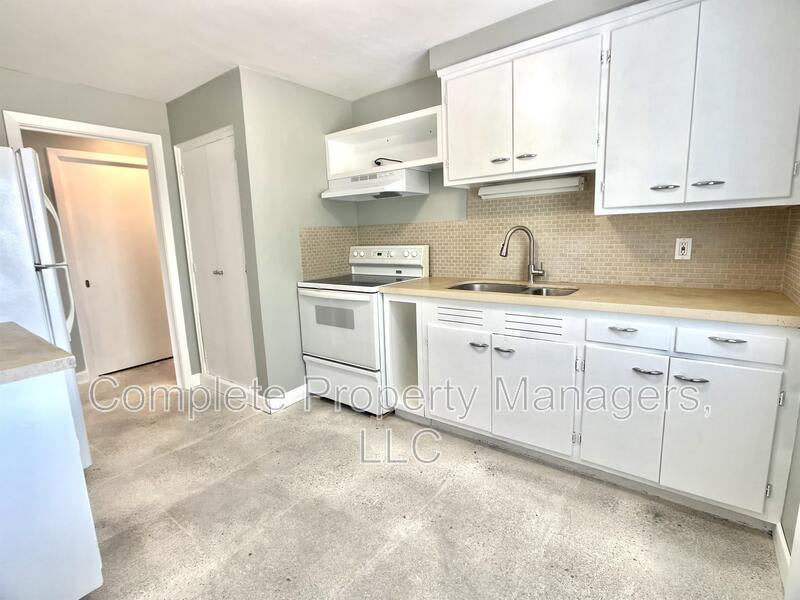 424 Bridge Avenue – photo 1 of 17