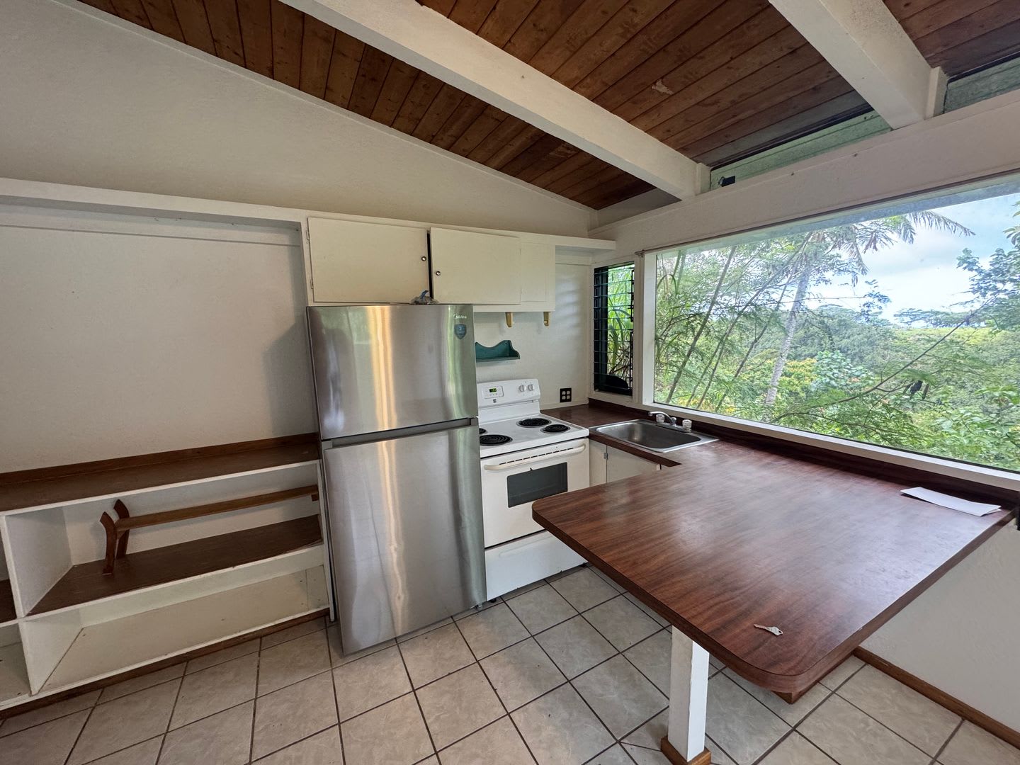 Rustic Haiku 1 bedroom 1 bath unit – photo 1 of 8