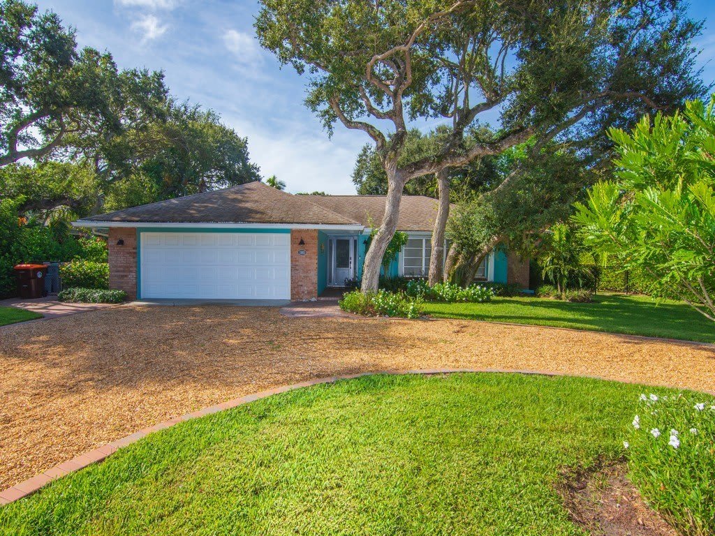 1985 Coco Plum Lane – photo 1 of 36