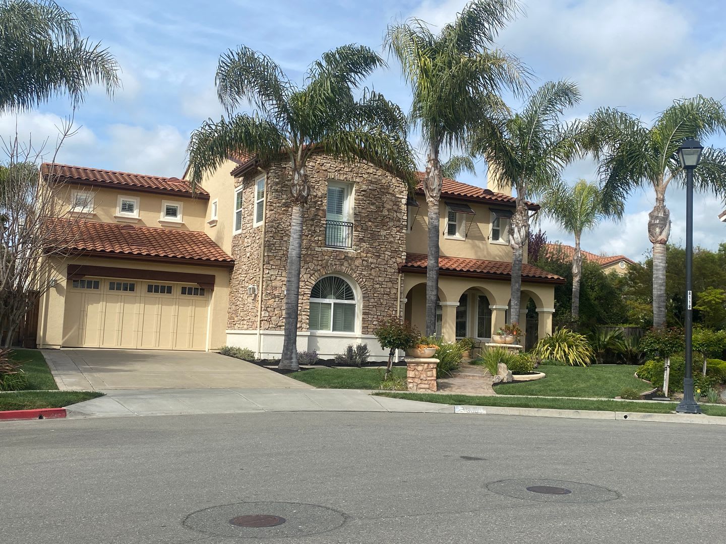 Pleasanton Ponderosa 5 bed+loft / 4 bath, 4 car garage, Small Dogs OK – photo 1