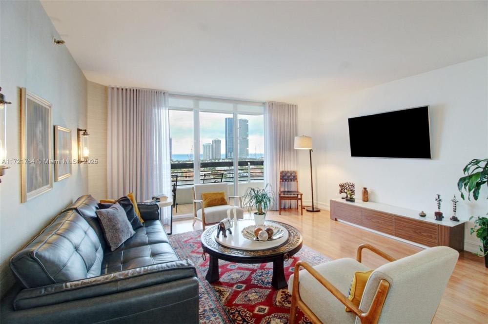 3600 Mystic Pointe Dr – photo 1