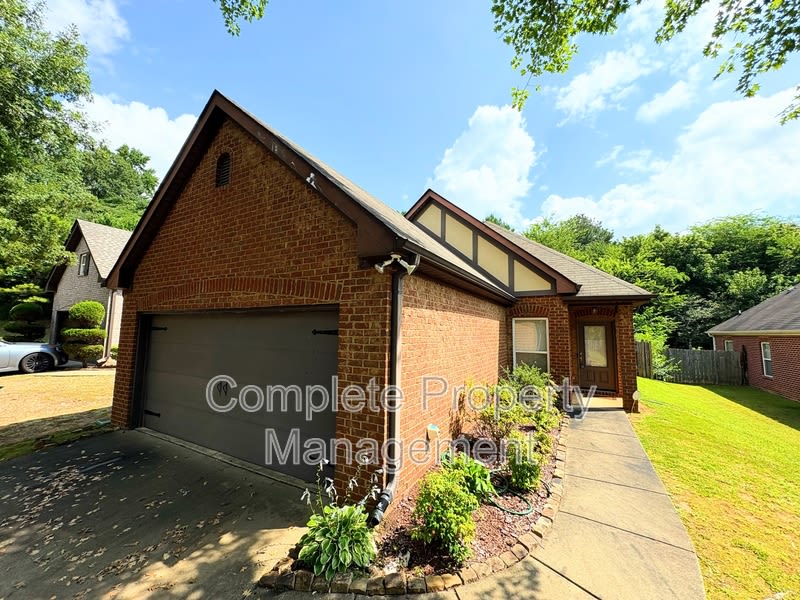 109 Oxmoor Place Circle – photo 1