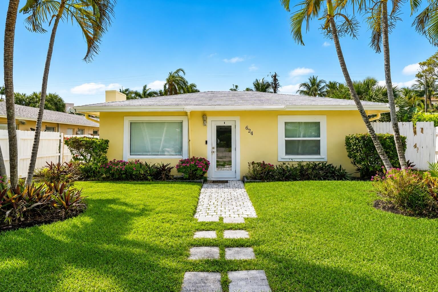 624 Allen Avenue – photo 1