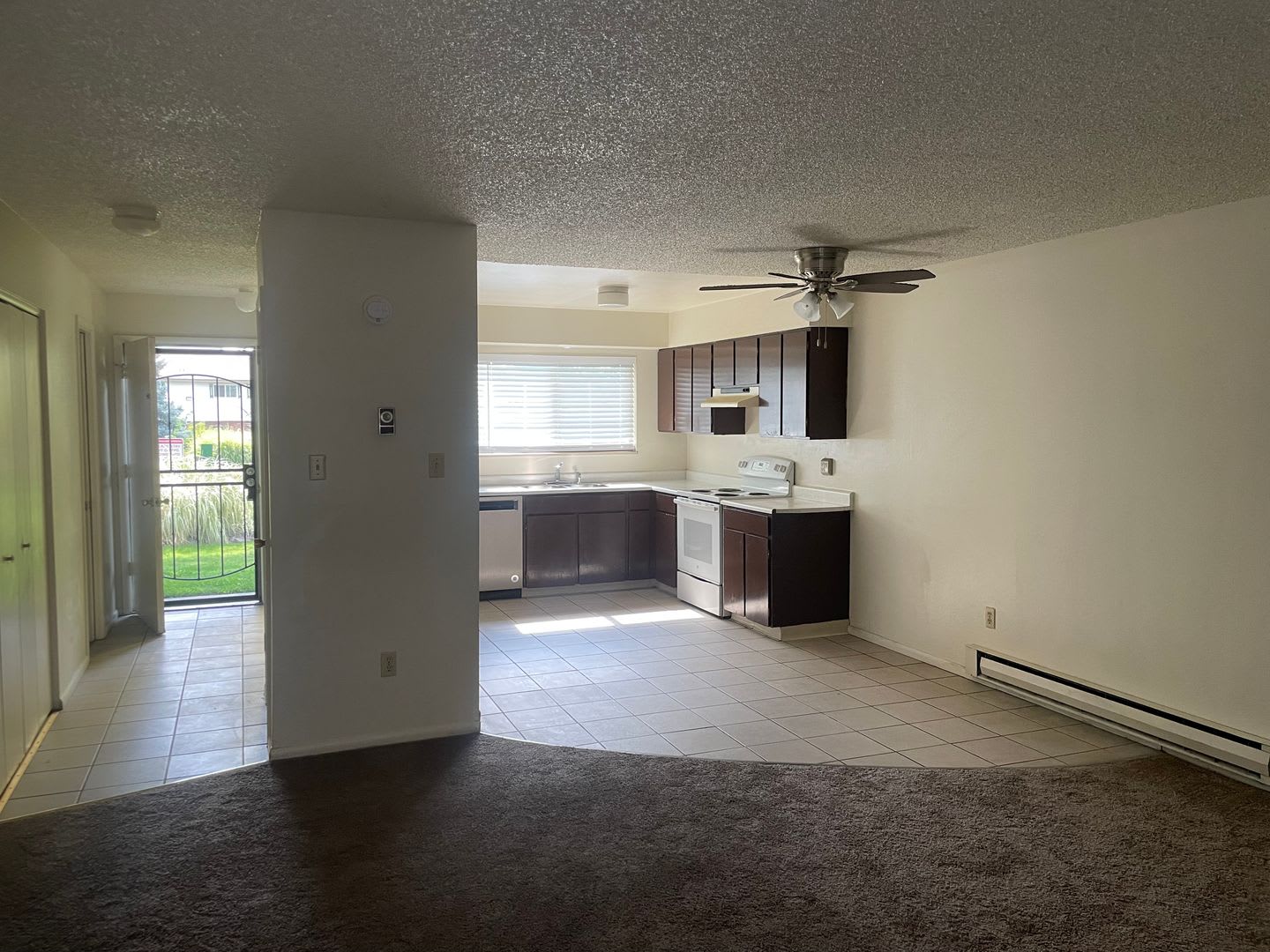 482 Smithridge Pk – photo 1 of 181
