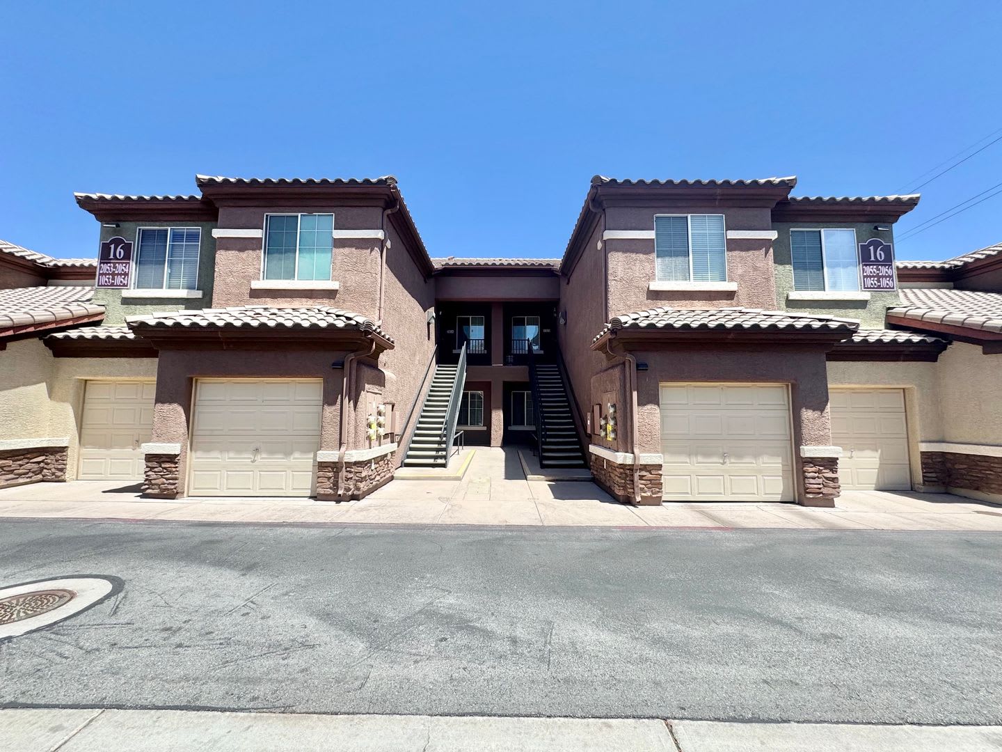 Freshly Remodeled West Las Vegas Condo Near Summerlin W Modern Upgrades Attached Garage Resort Style Amenities – photo 1
