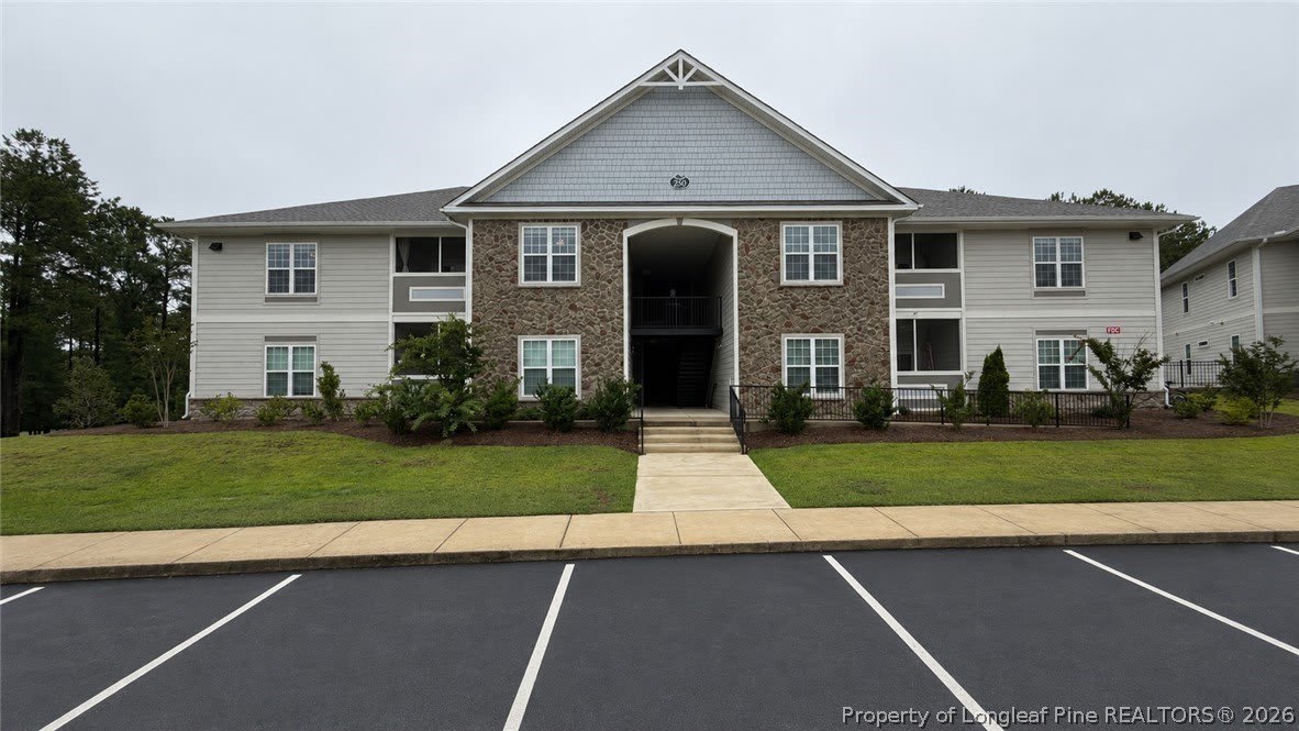 260 Gallery Drive – photo 1