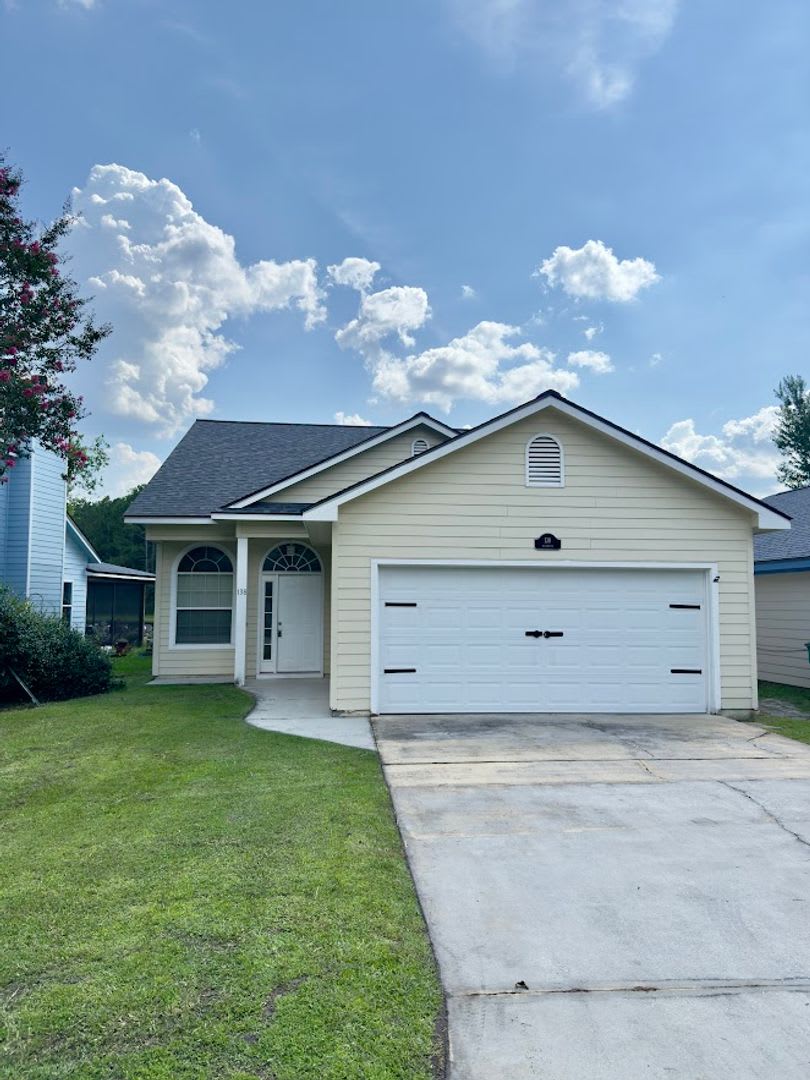 138 Hamilton Drive – photo 1