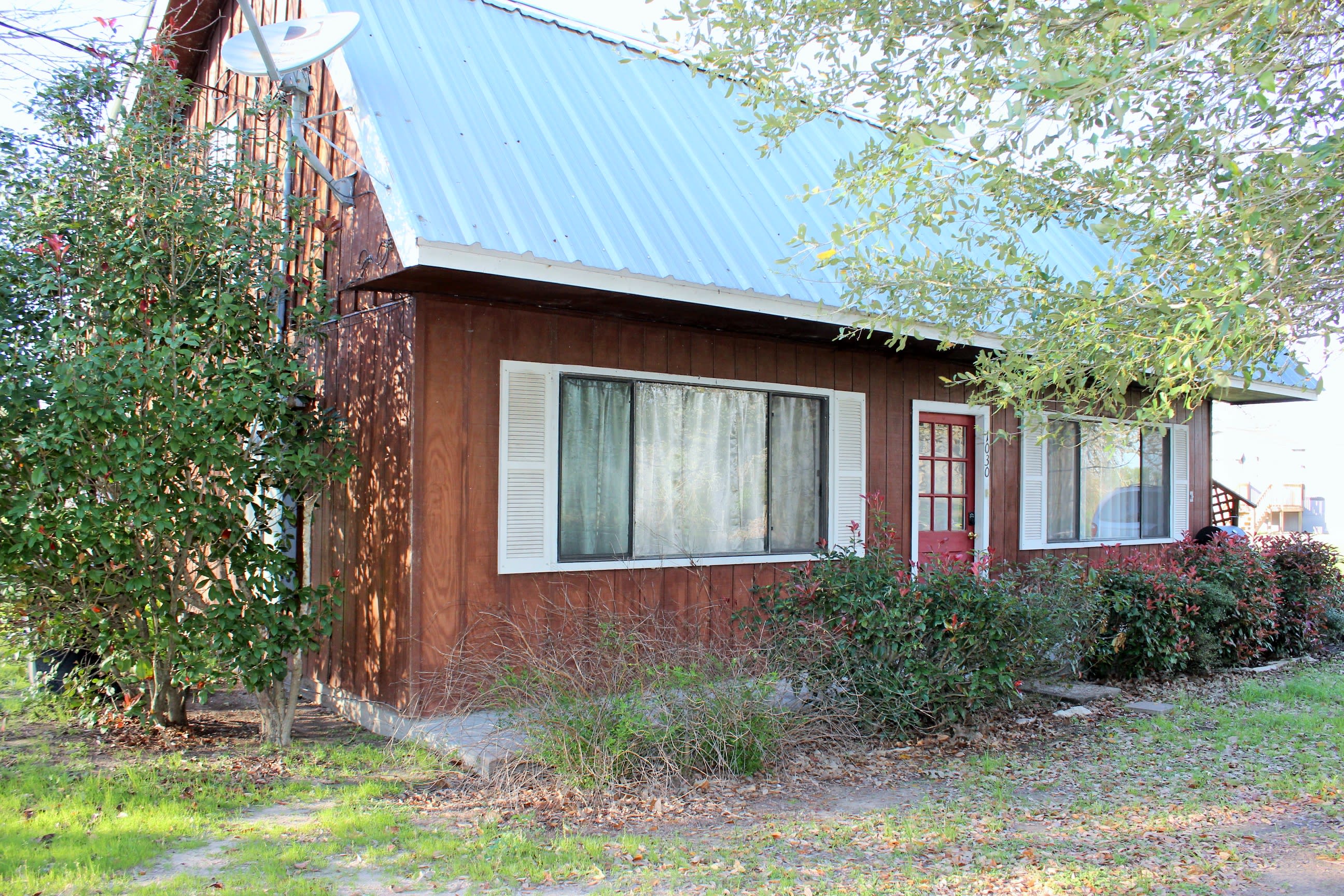 1030 Garden Street – photo 1 of 9