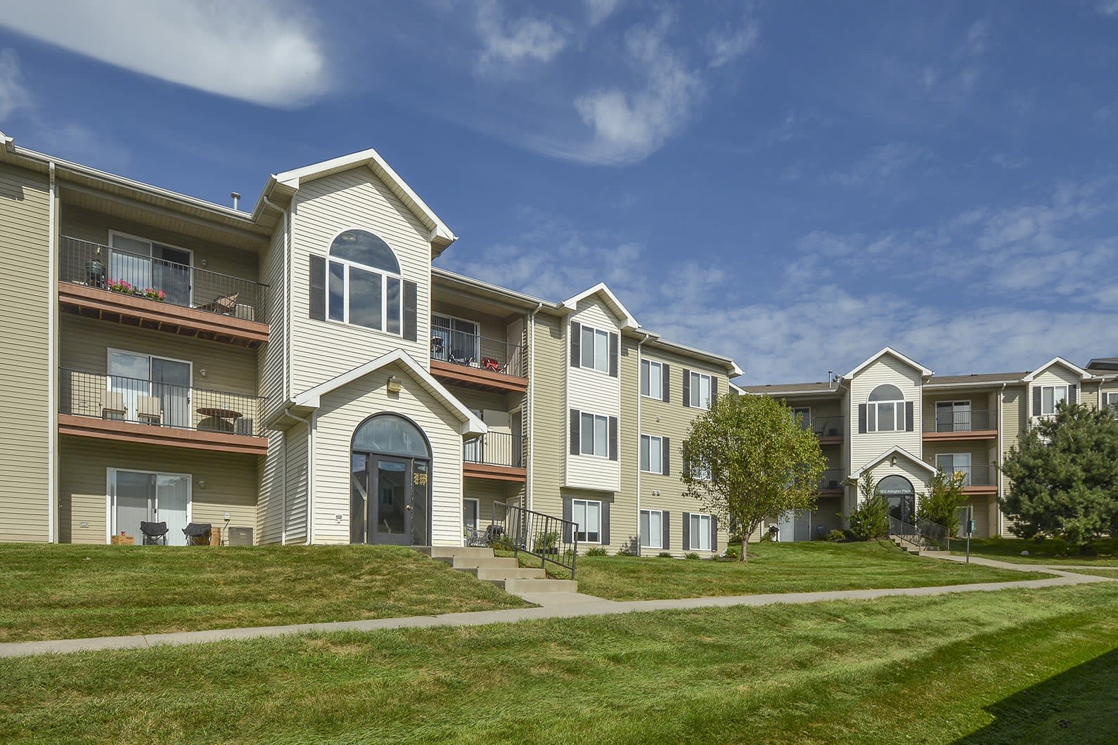 Park West – photo 1