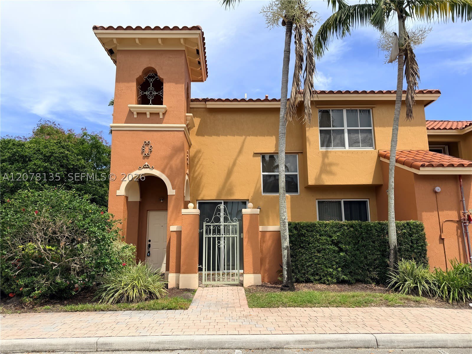 14377 SW 11th St – photo 1