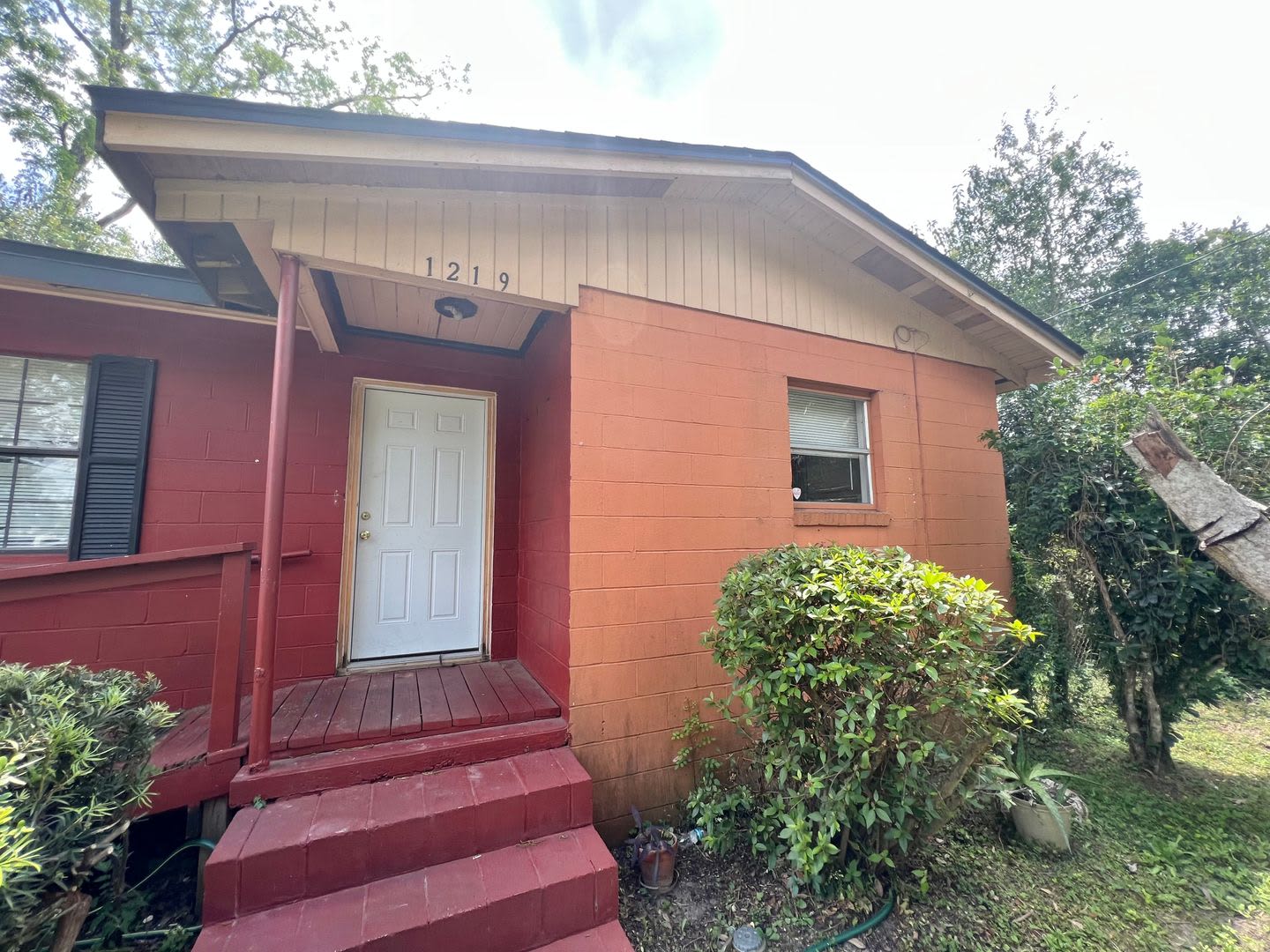 1219 Hernando Drive – photo 1