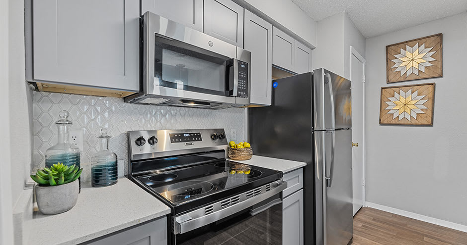The Oakley Apartment Homes – photo 1