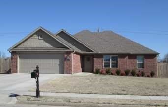 2211 Hunter Drive – photo 1 of 17