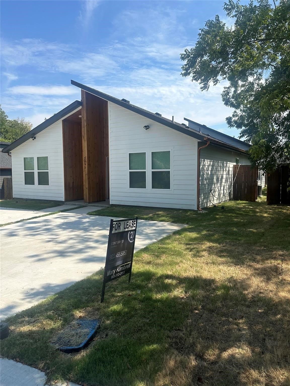 2095 Bourland – photo 1