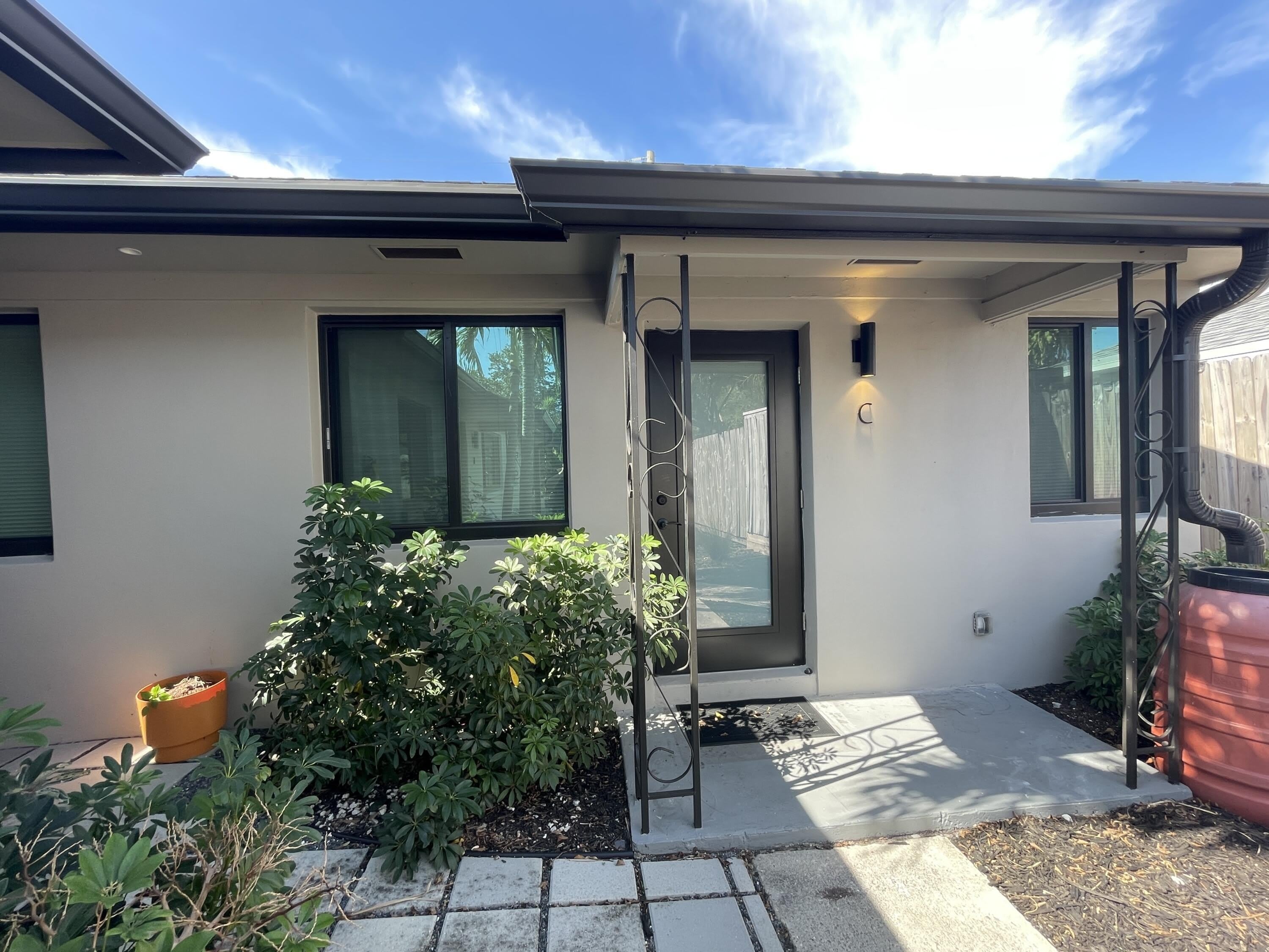 927 N L Street – photo 1 of 26