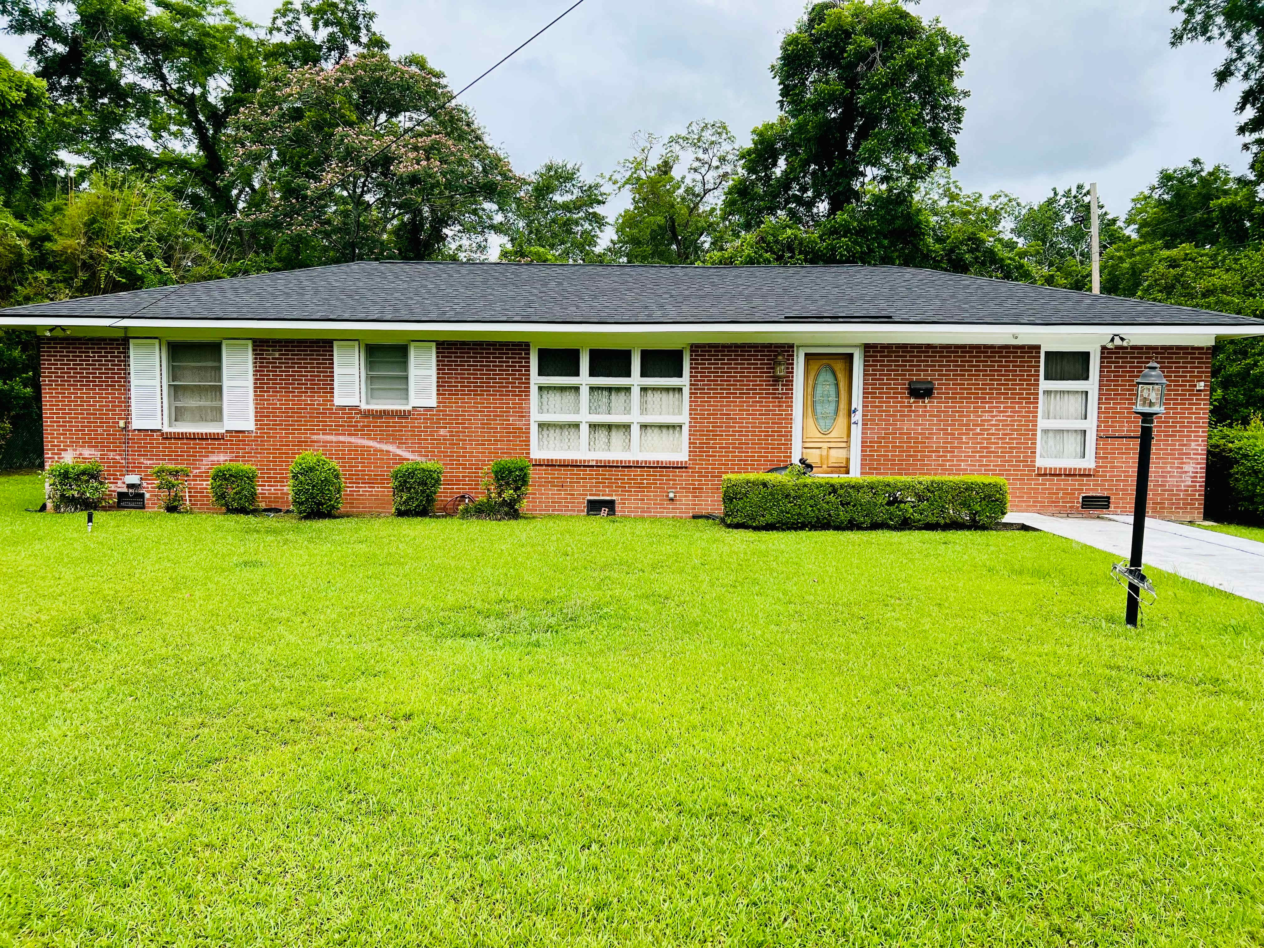801 South Walker Street – photo 1 of 22