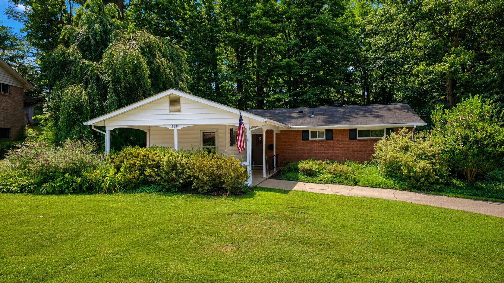 8459 Thames St – photo 1 of 25