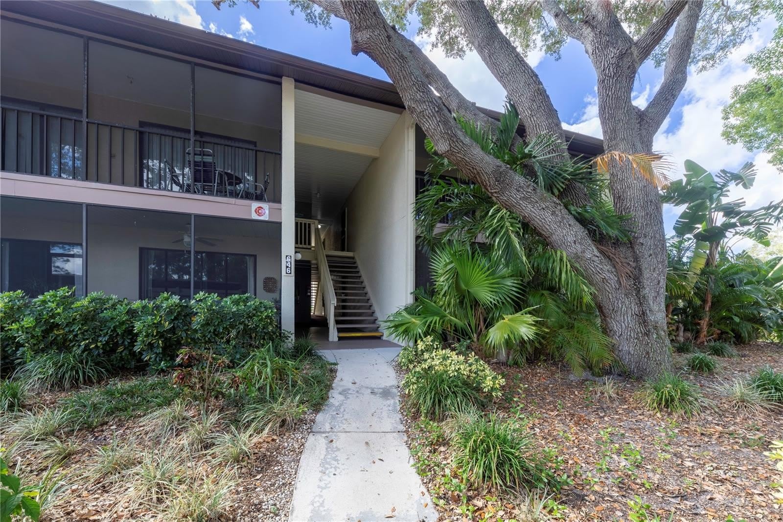 646 BIRD BAY Drive E – photo 1