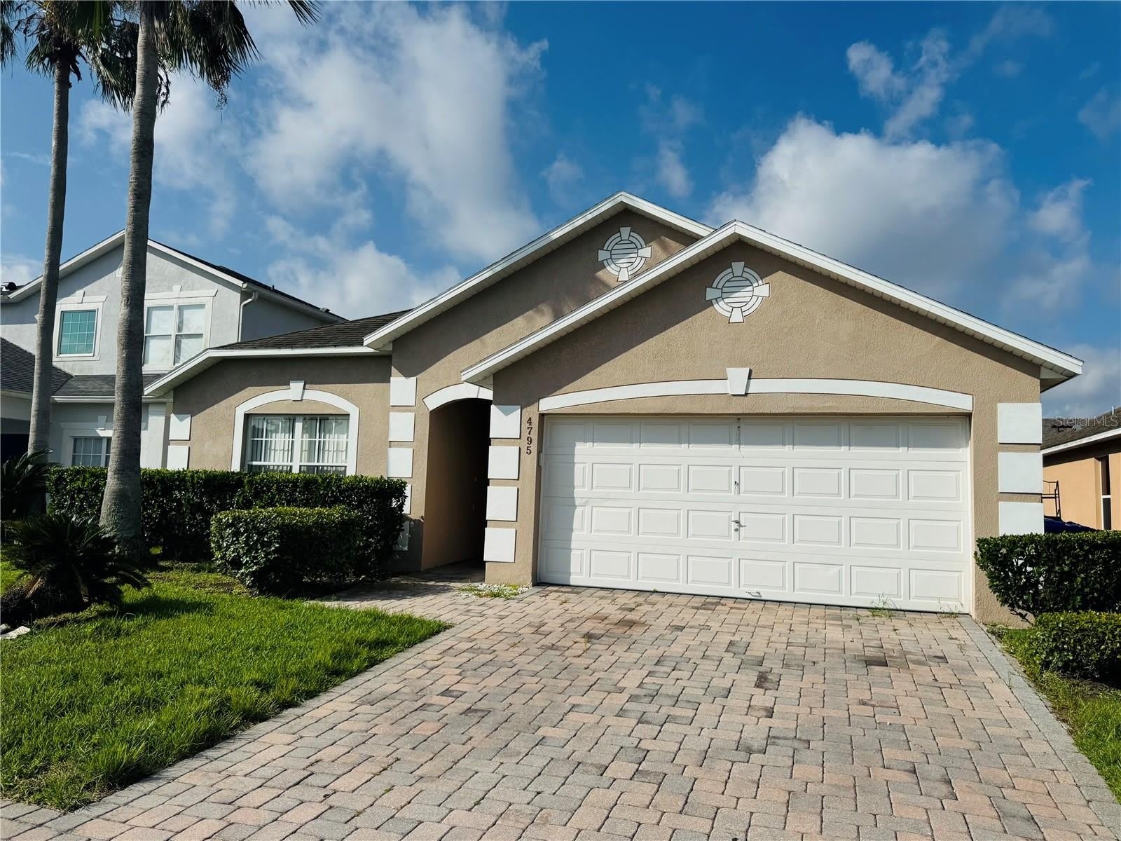4795 CUMBRIAN LAKES Drive – photo 1 of 26
