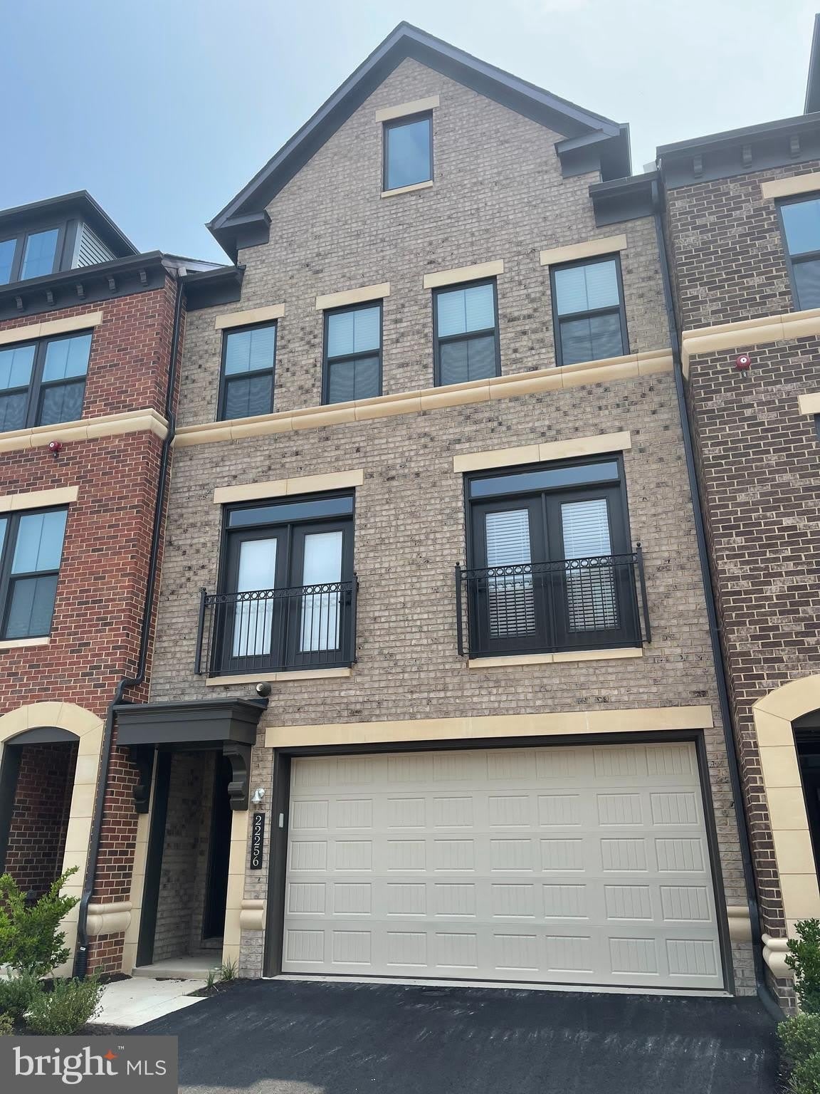 22256 CORNERSTONE CROSSING Terrace – photo 1 of 26