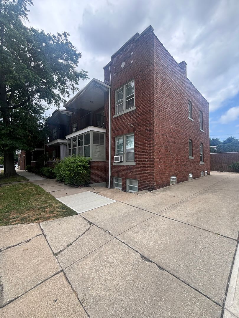 18251 Detroit Ave – photo 1