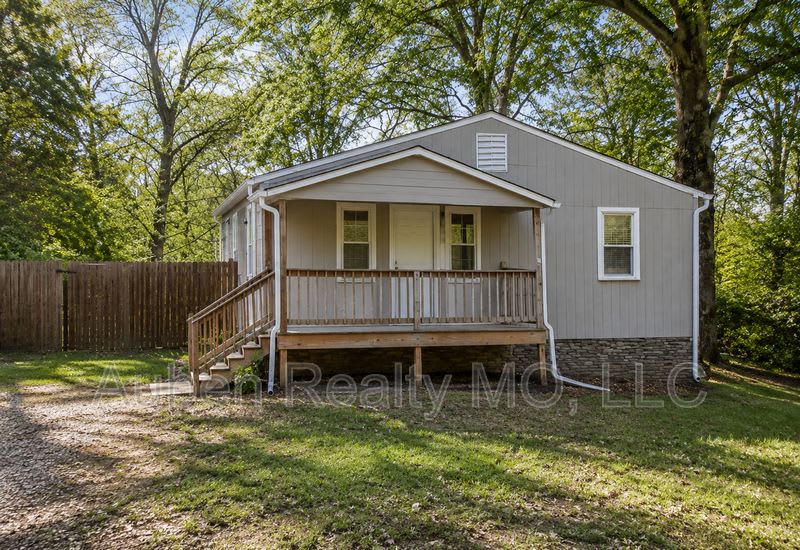 5503 Ne 49Th St – photo 1