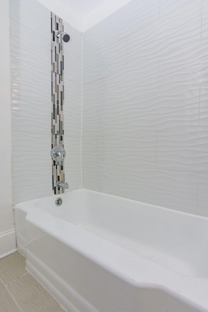2822 East 78th St. – photo 1