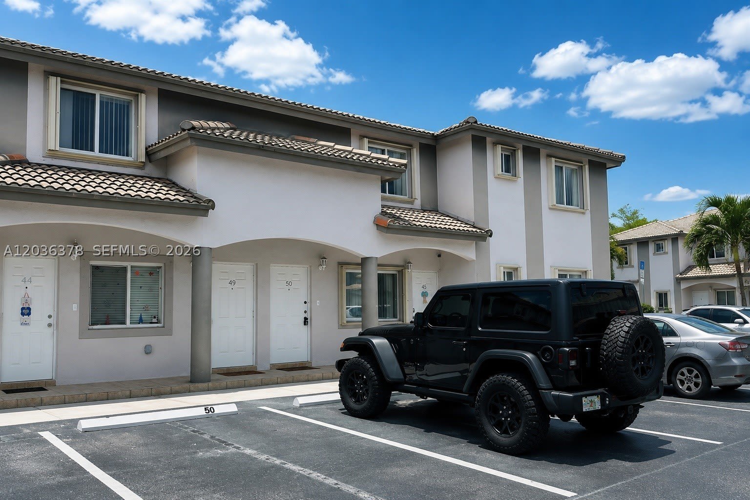 5705 Nw 109Th Ave – photo 1